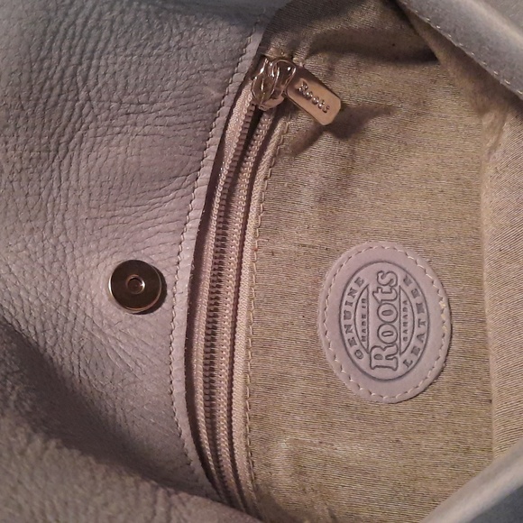 Roots Leather Crossbody Purse - Picture 3 of 6